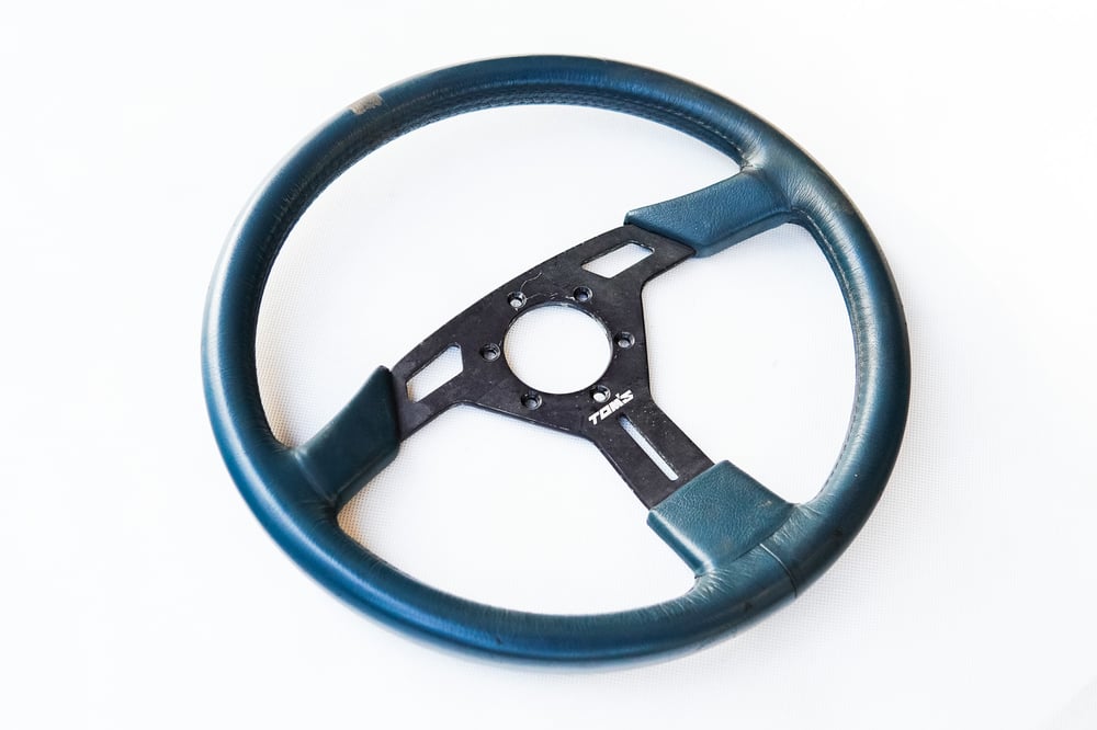 TOM'S 360mm steering wheel